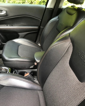 Jeep Compass cena 45000 przebieg: 73000, rok produkcji 2018 z Gubin małe 79